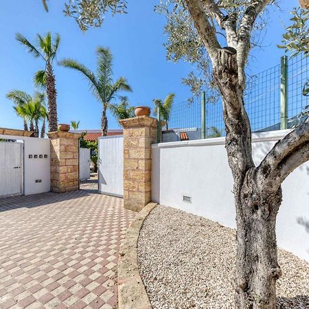 Villetta Climatizzata Mar Torre San Giovanni Ugento Luaran gambar