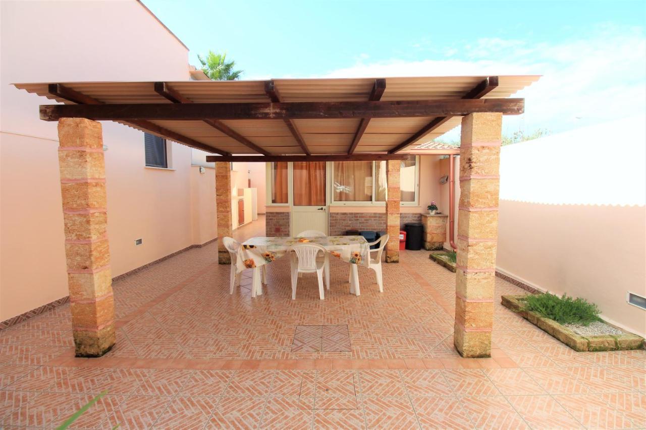 Villetta Climatizzata Mar Torre San Giovanni Ugento Luaran gambar