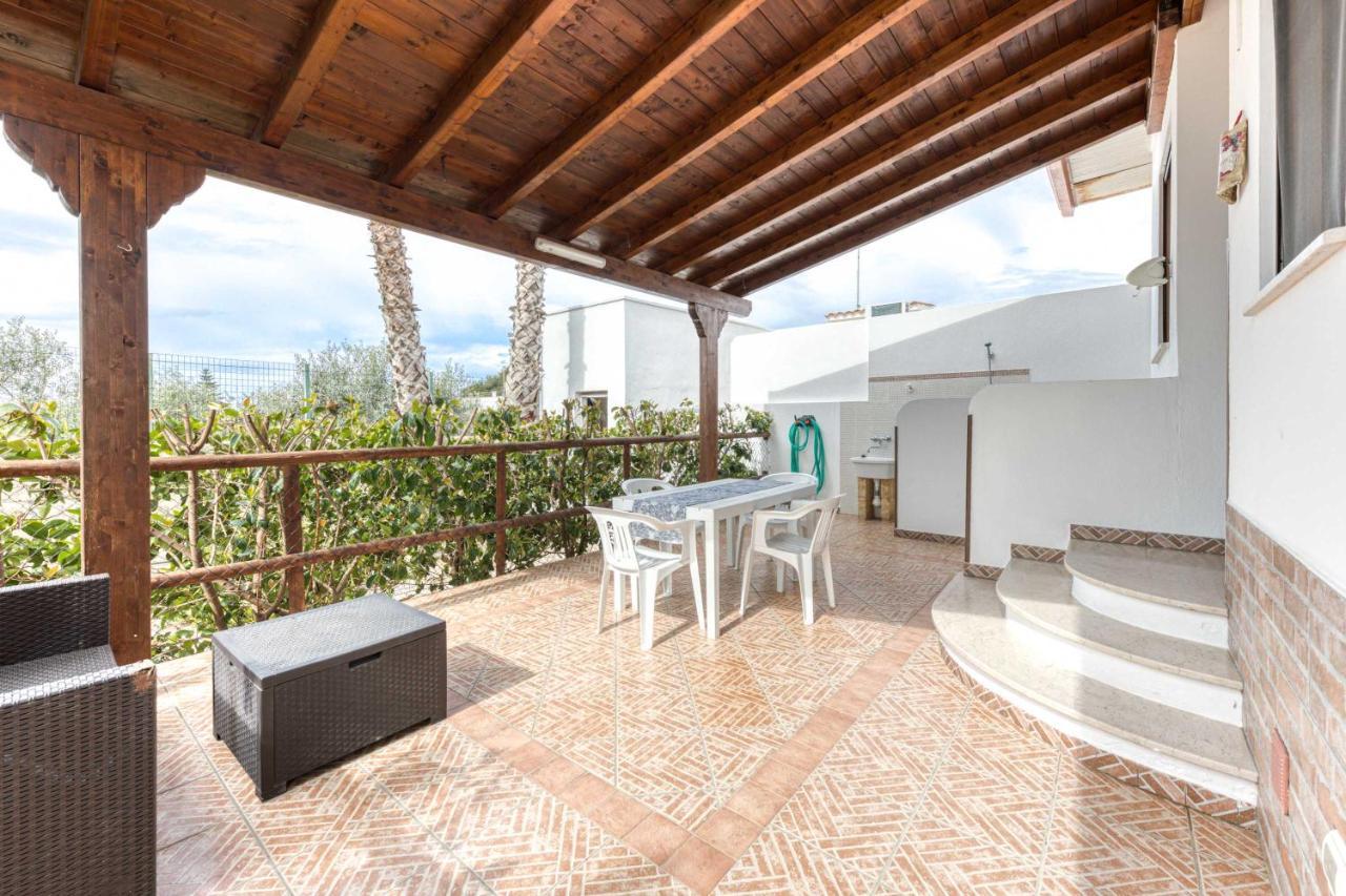 Villetta Climatizzata Mar Torre San Giovanni Ugento Luaran gambar